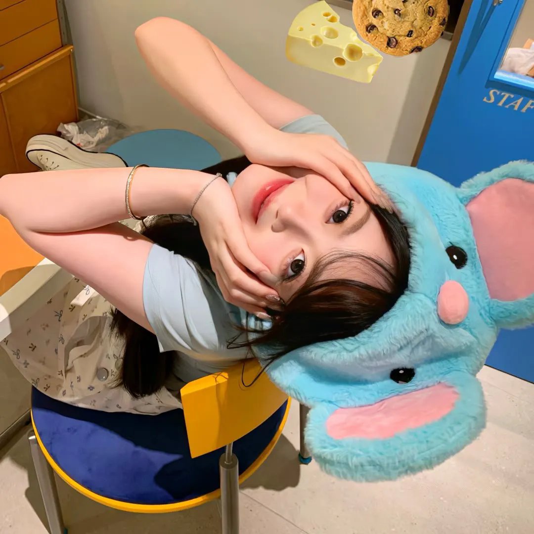 不可爱的她